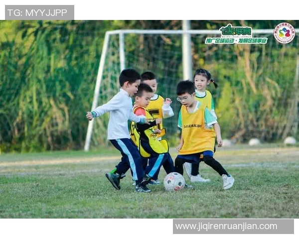 足球明星的孩子们童年时光的精彩瞬间与成长故事揭秘